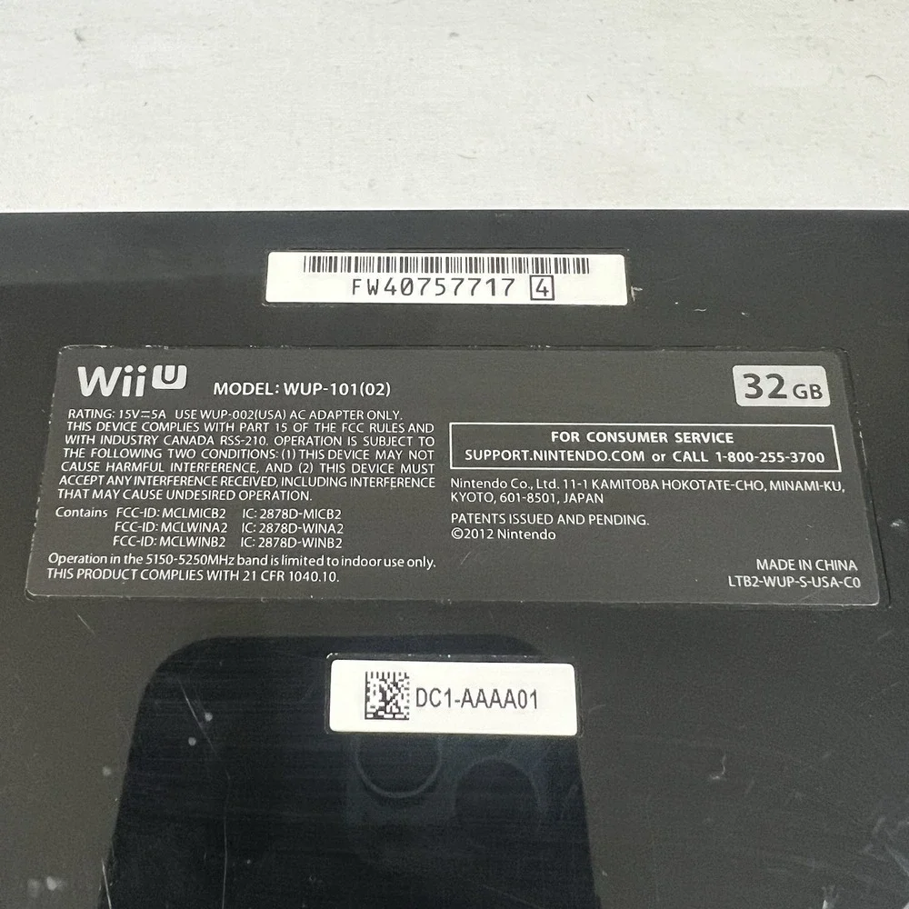 Nintendo Wii U Console 32GB Black Set + 11 Games Mario Kart 8 Super Smash Bros